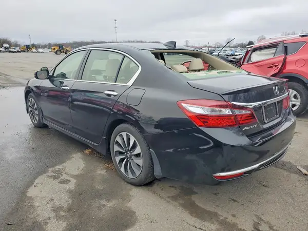 JHMCR6F77HC023228 2017 HONDA ACCORD - Image 2