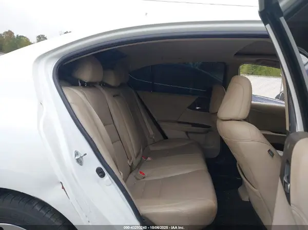 JHMCR6F77HC028820 2017 HONDA ACCORD - Image 8