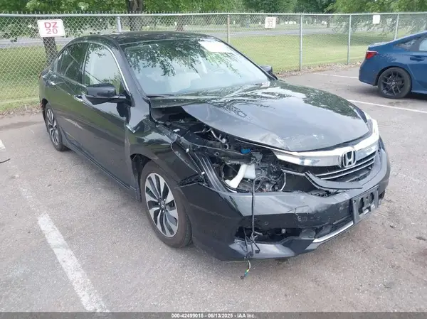 JHMCR6F77HC029546 2017 HONDA ACCORD - Image 1