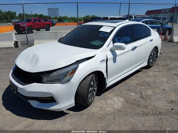 JHMCR6F77HC031426 2017 HONDA ACCORD - Image 2