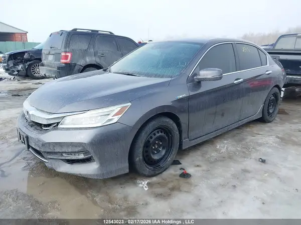JHMCR6F77HC800765 2017 HONDA ACCORD - Image 2