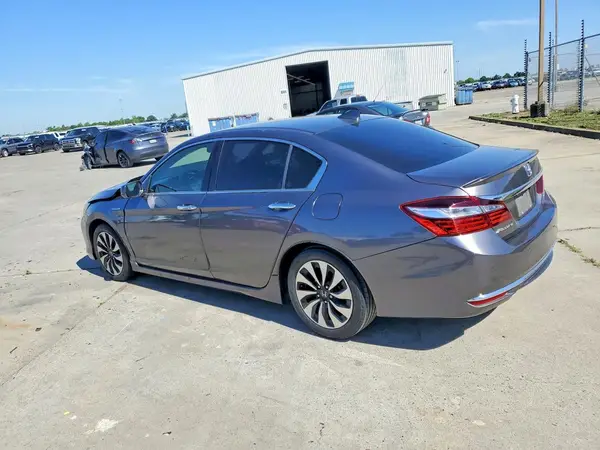 JHMCR6F78HC002873 2017 HONDA ACCORD - Image 2