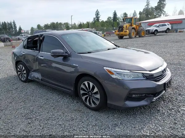 JHMCR6F78HC008107 2017 HONDA ACCORD - Image 1