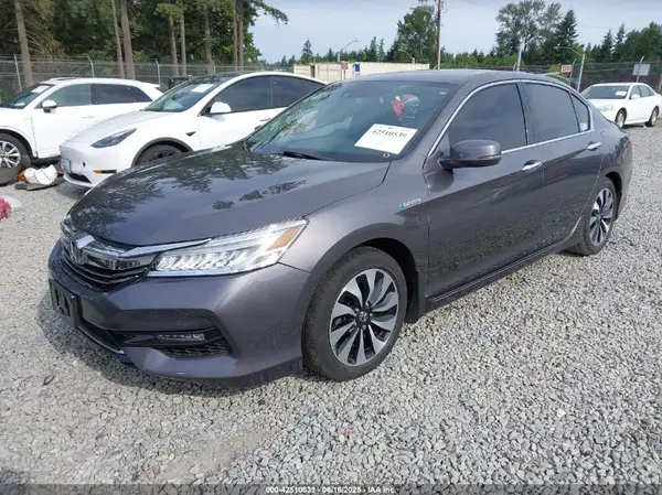 JHMCR6F78HC008107 2017 HONDA ACCORD - Image 2