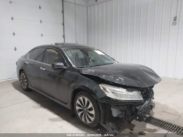 JHMCR6F78HC014733 2017 HONDA ACCORD - Image 1