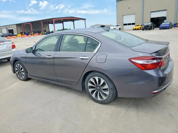 JHMCR6F78HC017535 2017 HONDA ACCORD - Image 2