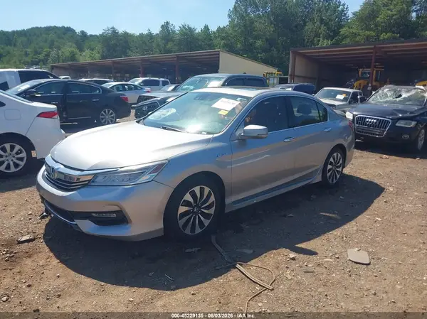 JHMCR6F78HC017647 2017 HONDA ACCORD - Image 2