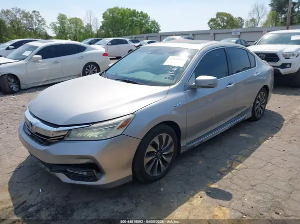 JHMCR6F78HC018765 2017 HONDA ACCORD - Image 2