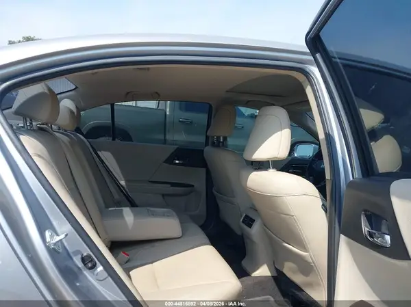 JHMCR6F78HC018765 2017 HONDA ACCORD - Image 8