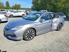 JHMCR6F78HC023755 2017 HONDA ACCORD