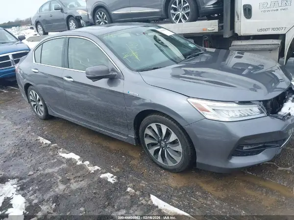 JHMCR6F78HC024338 2017 HONDA ACCORD - Image 1