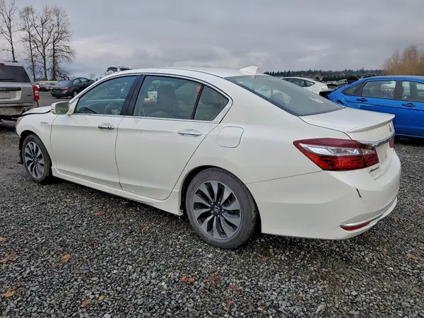 JHMCR6F78HC030494 2017 HONDA ACCORD - Image 2