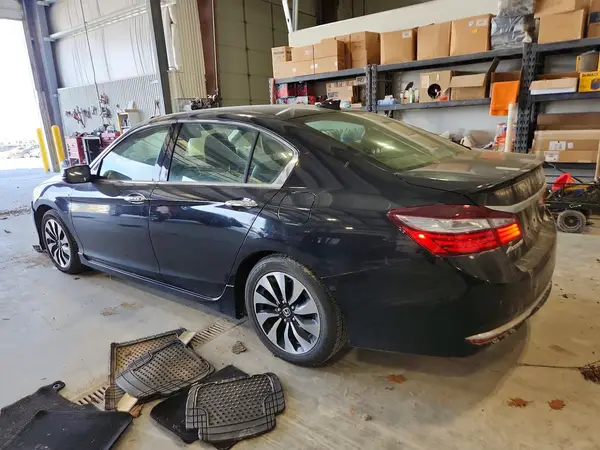 JHMCR6F79HC013235 2017 HONDA ACCORD - Image 2