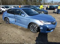 JHMCR6F79HC015888 2017 HONDA ACCORD