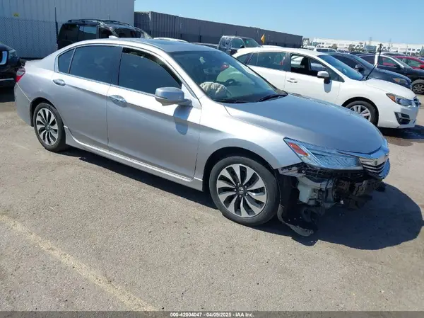 JHMCR6F7XHC006343 2017 HONDA ACCORD - Image 1