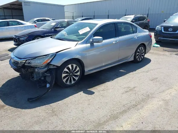 JHMCR6F7XHC006343 2017 HONDA ACCORD - Image 2