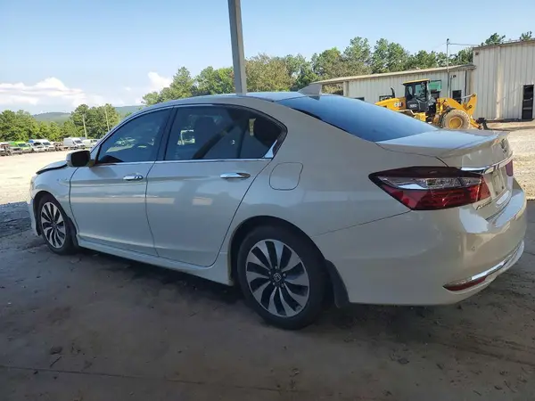 JHMCR6F7XHC008495 2017 HONDA ACCORD - Image 2