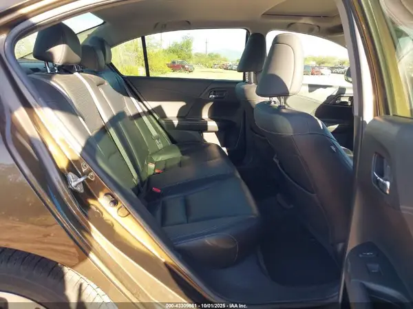 JHMCR6F7XHC012286 2017 HONDA ACCORD - Image 8