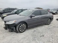 JHMCR6F7XHC015849 2017 HONDA ACCORD