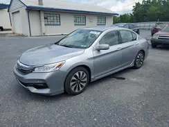 JHMCR6F7XHC025460 2017 HONDA ACCORD