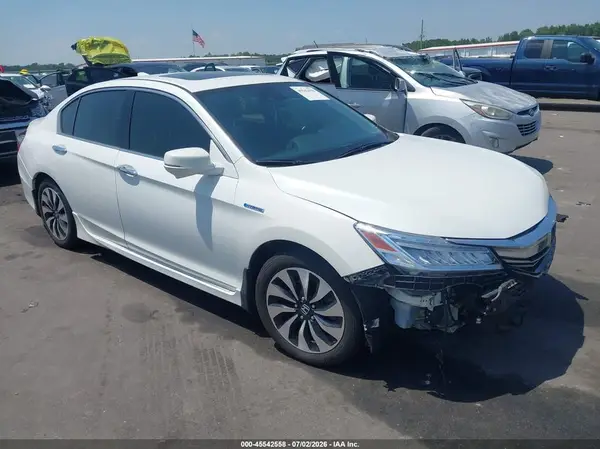 JHMCR6F7XHC025829 2017 HONDA ACCORD