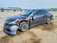 JHMCR6F7XHC025958 2017 HONDA ACCORD