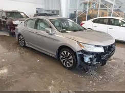 JHMCR6F7XHC026060 2017 HONDA ACCORD