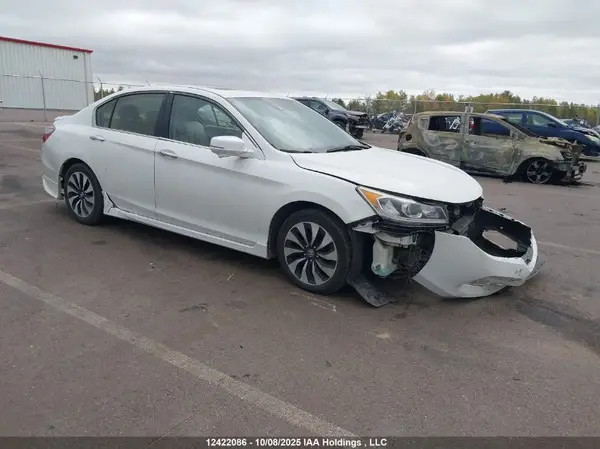 JHMCR6F7XHC800243 2017 HONDA ACCORD - Image 1