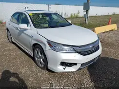 JHMCR6F7XHC800498 2017 HONDA ACCORD