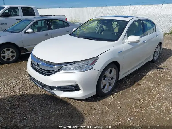JHMCR6F7XHC800498 2017 HONDA ACCORD - Image 2