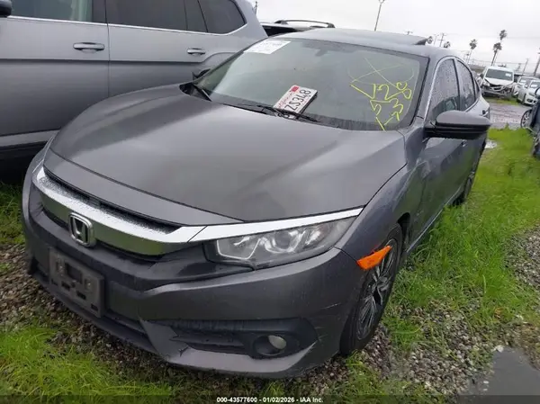 JHMFC1F30JX006221 2018 HONDA CIVIC - Image 2