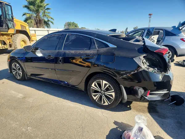 JHMFC1F30JX008793 2018 HONDA CIVIC - Image 2