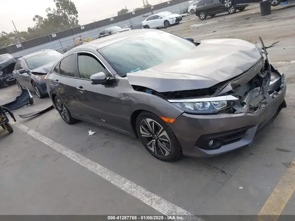 JHMFC1F30JX010270 2018 HONDA CIVIC - Image 1