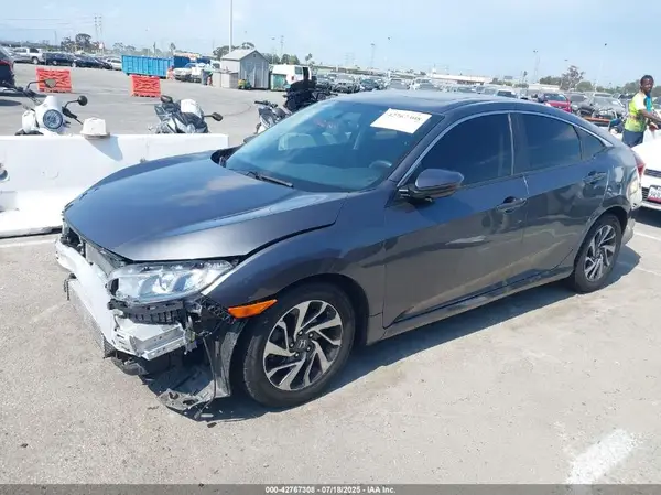JHMFC1F30JX012875 2018 HONDA CIVIC - Image 2