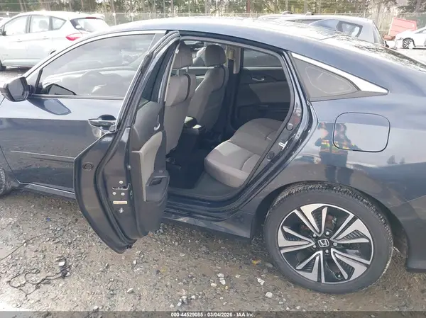 JHMFC1F30JX018871 2018 HONDA CIVIC - Image 8