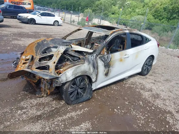 JHMFC1F30JX022323 2018 HONDA CIVIC - Image 2