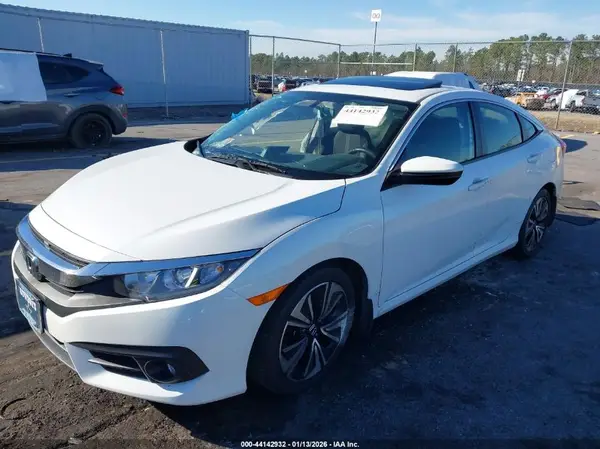 JHMFC1F30JX030826 2018 HONDA CIVIC - Image 2