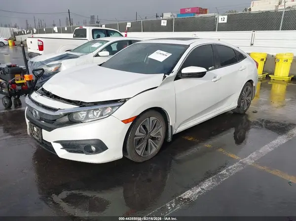 JHMFC1F30JX040658 2018 HONDA CIVIC - Image 2