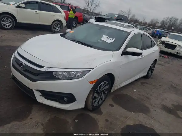 JHMFC1F30JX041485 2018 HONDA CIVIC - Image 2