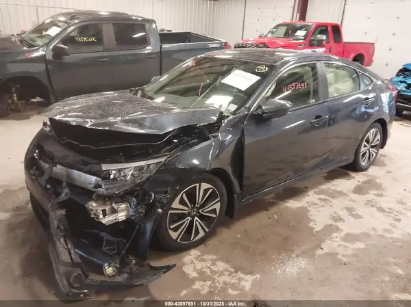 JHMFC1F31JX008088 2018 HONDA CIVIC - Image 2