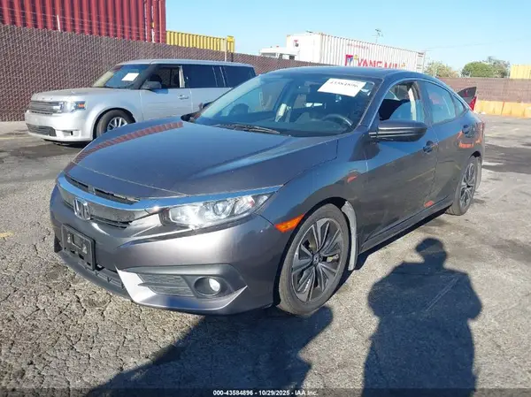 JHMFC1F31JX014277 2018 HONDA CIVIC - Image 2