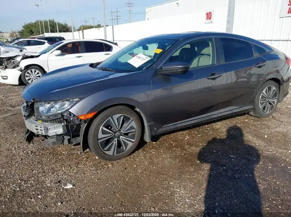 JHMFC1F31JX016014 2018 HONDA CIVIC - Image 2