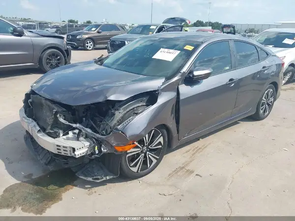 JHMFC1F31JX020967 2018 HONDA CIVIC - Image 2