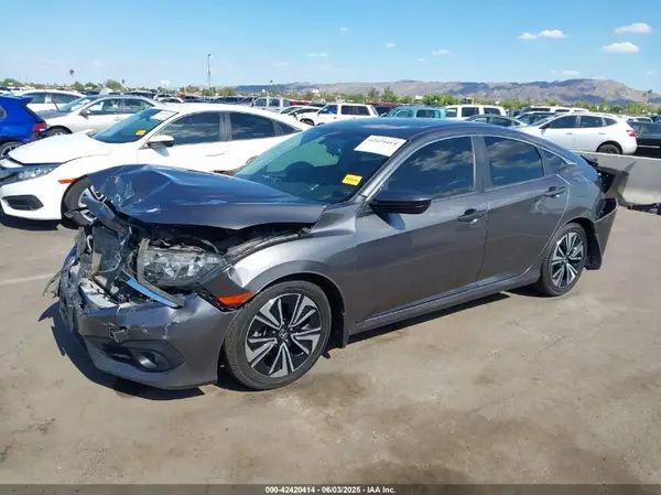 JHMFC1F32JX000730 2018 HONDA CIVIC - Image 2