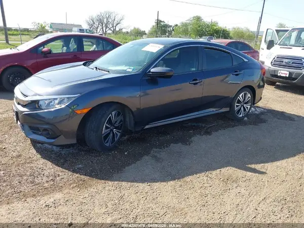 JHMFC1F32JX007435 2018 HONDA CIVIC - Image 2