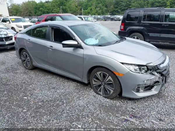 JHMFC1F32JX017513 2018 HONDA CIVIC - Image 1