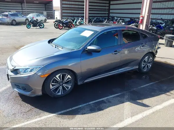 JHMFC1F32JX025708 2018 HONDA CIVIC - Image 2