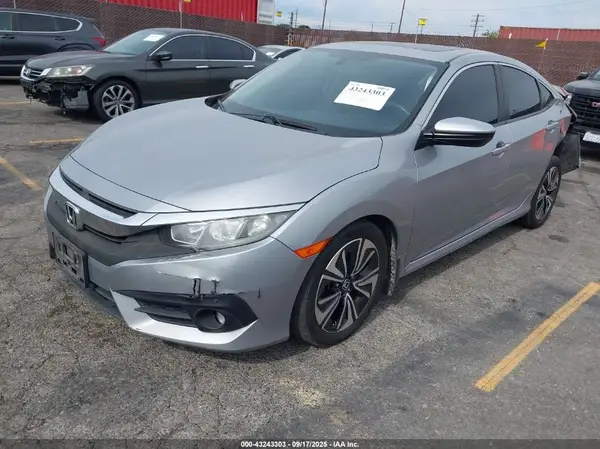 JHMFC1F33JX005063 2018 HONDA CIVIC - Image 2