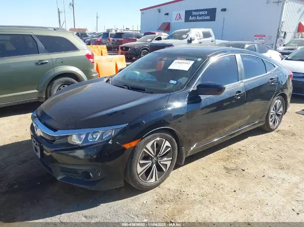 JHMFC1F33JX005452 2018 HONDA CIVIC - Image 2