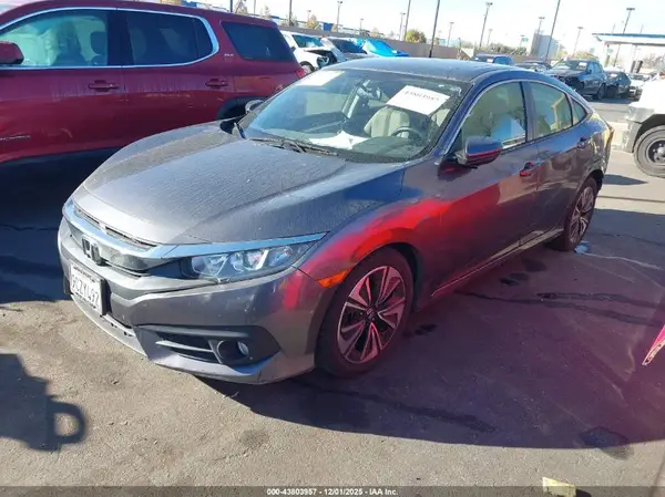 JHMFC1F33JX008304 2018 HONDA CIVIC - Image 2